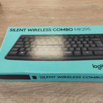 LOGITECH MK295 SILENT WIRELESS COMBO