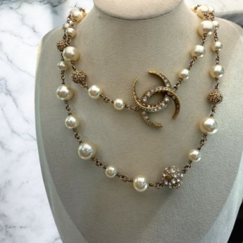 SAUTOIR CHANEL ET PERLE 