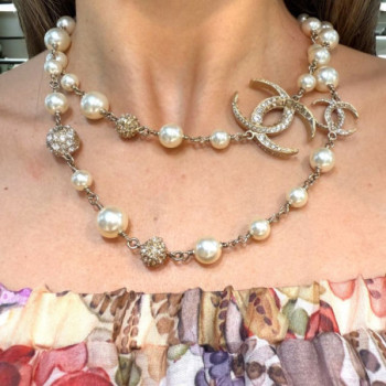 SAUTOIR CHANEL ET PERLE 