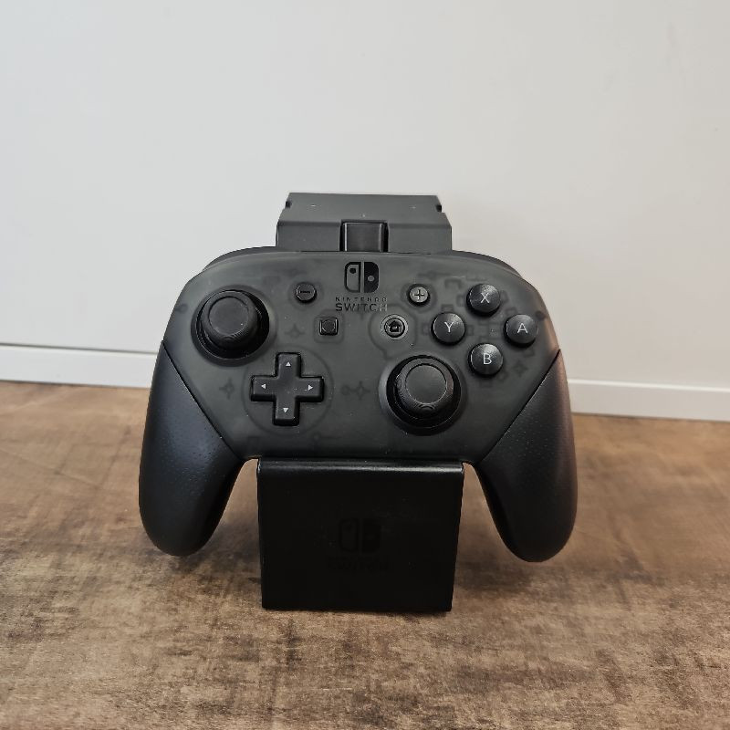 MANETTE SWITCH NOIR + STATION DE CHARGE