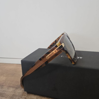 LUNETTE SOLEIL HUBLOT AVEC BOITE 