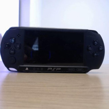 CONSOLE SONY PSP STREET (E1004) NOIR SANS CHARGEUR