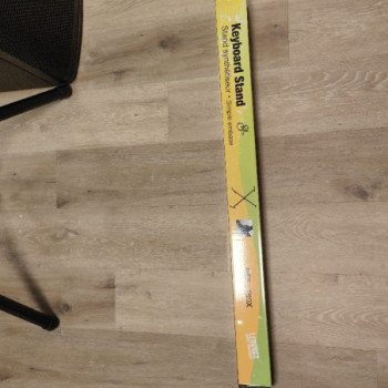 STOL PIED SYNTHETISEUR 760X