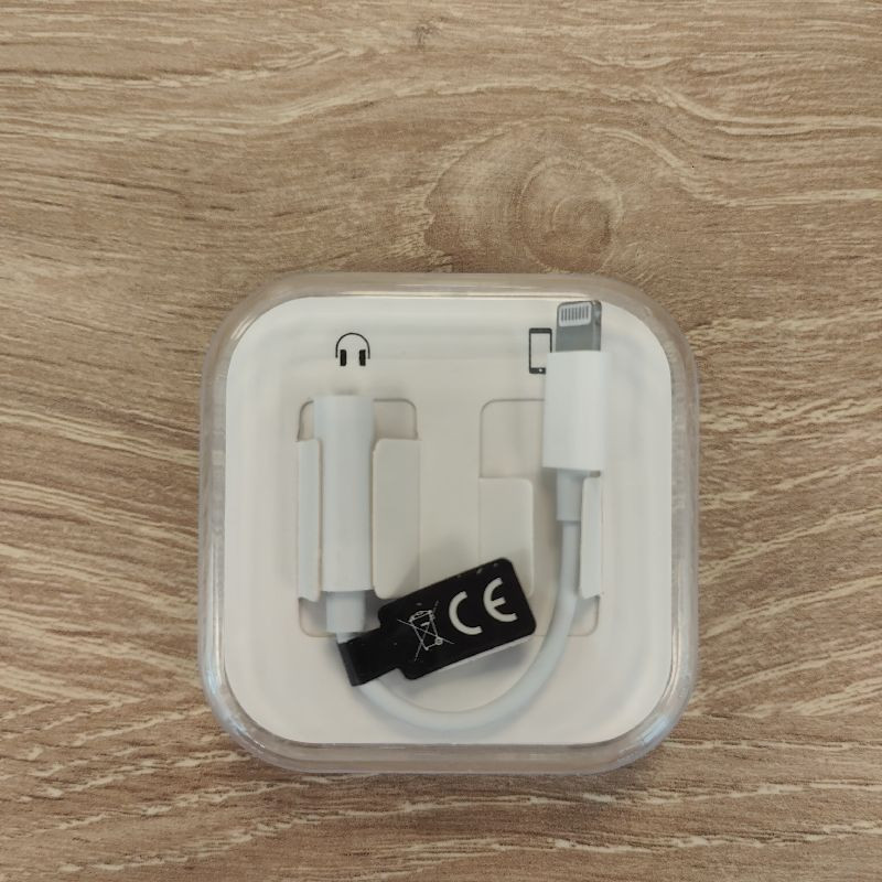 ADAPTATEUR JACK VERS LIGHTNING 3.5MM ADAPTATEUR JACK VERS LIGHTNING 3.5MM