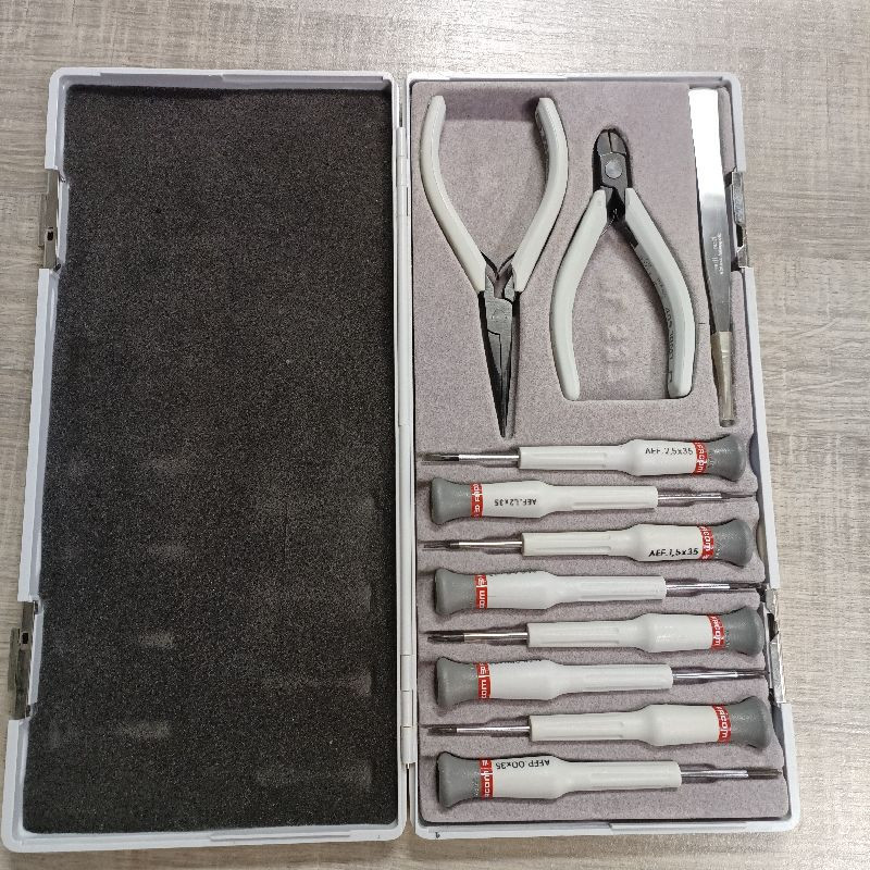 Facom Sélection de 11 outils Micro-Tech MT.J3 Facom Sélection de 11 outils Micro-Tech MT.J3