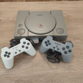 CONSOLE PS1 + 2 MANETTE