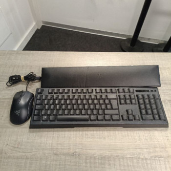 CALVIER ET SOURIS RAZER