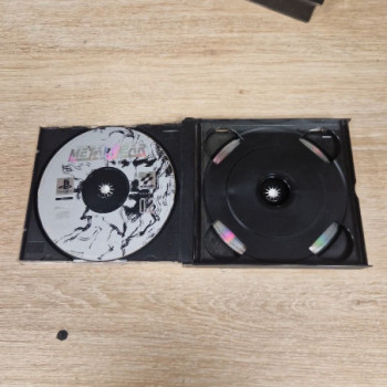 METAL GEAR SOLID - PS1 PLATINUM (MANQUE NOTICE)