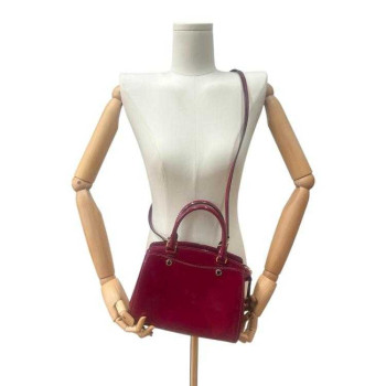 SAC LOUIS VUITTON BREA PM EN CUIR VERNIS