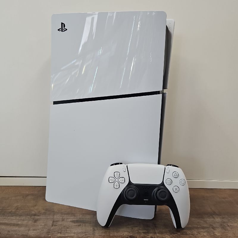 CONSOLE PS5 SLIM 1TB DISQUE AVEC 1 MANETTE CONSOLE PS5 SLIM 1TB DISQUE AVEC 1 MANETTE