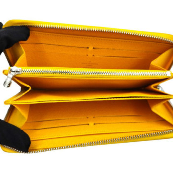 LOUIS VUITTON ZIPPY EPI JAUNE