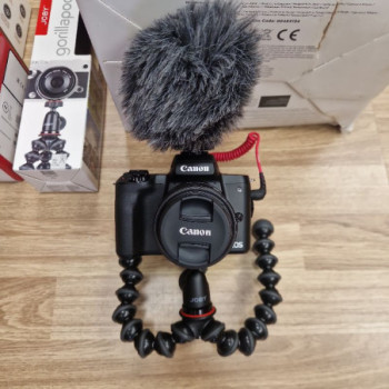 CANON EOS M50 MKII + 15-45MM KIT VLOGGER