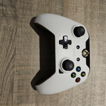 MANETTE PDP XBOX ONE AVEC FIL