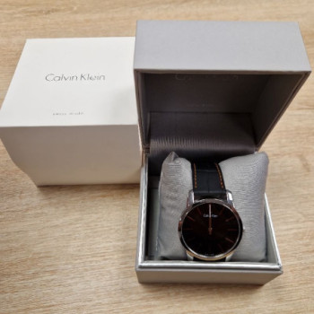MONTRE CALVIN KLEIN NOIR ORANGE