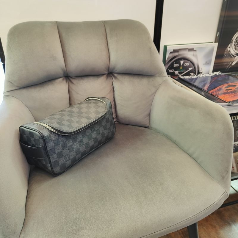 TROUSSE DE VOYAGE LOUIS VUITTON DAMIER NOIR