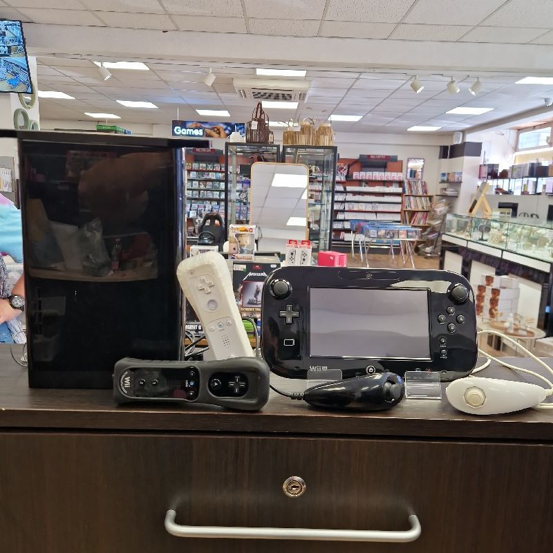 CONSOLE NINTENDO WII U + 2 MANETTES CONSOLE NINTENDO WII U + 2 MANETTES