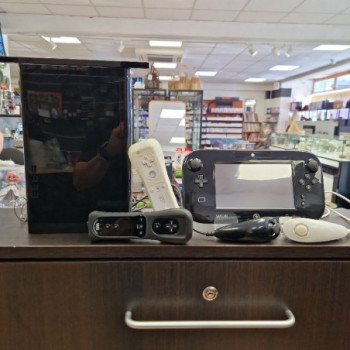 CONSOLE NINTENDO WII U + 2 MANETTES