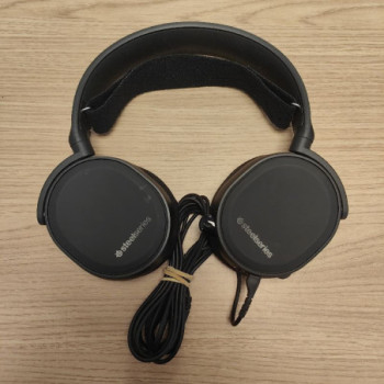 STEELSERIE ARCTIS 3