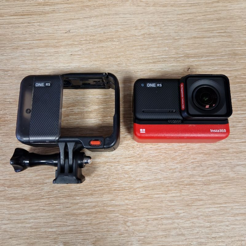 CAMERA INSTA360 ONE RS 4K + CAGE