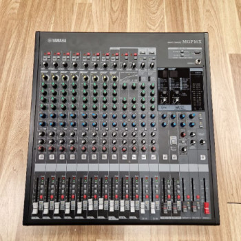 TABLE DE MIXAGE YAMAHA MGP16X