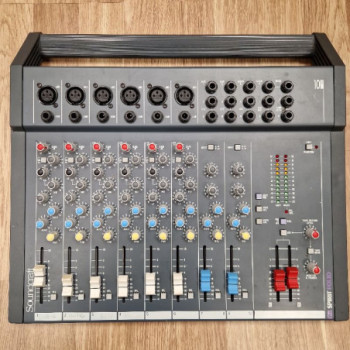 TABLE DE MIXAGE SOUNDCRAFT SPIRIT FOLIO 10/2