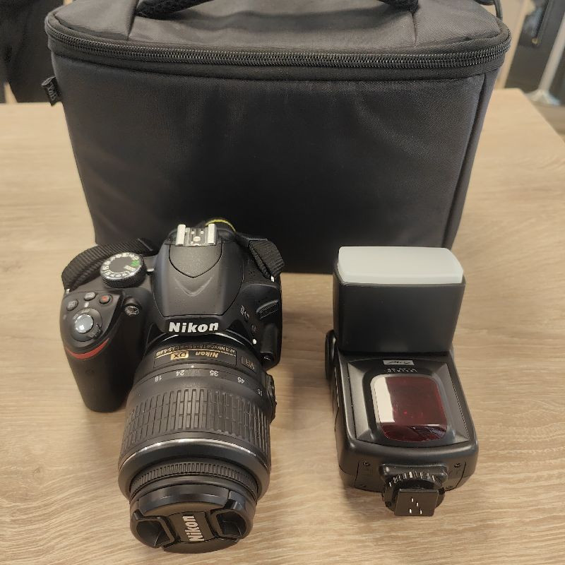 NIKON D3200 + OBJ 18-55MM