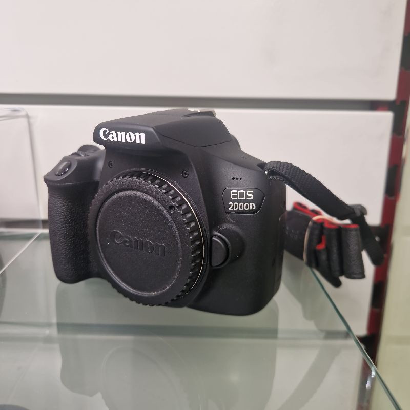 BOÎTIER CANON EOS 2000D