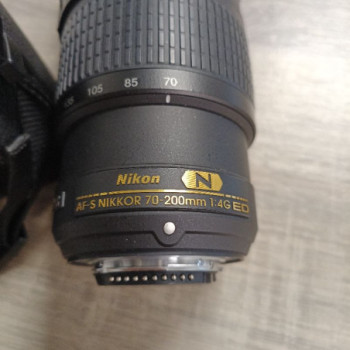 NIKON D750 + Nikon AF-S Nikkor 70-200mm f/4G ED VR