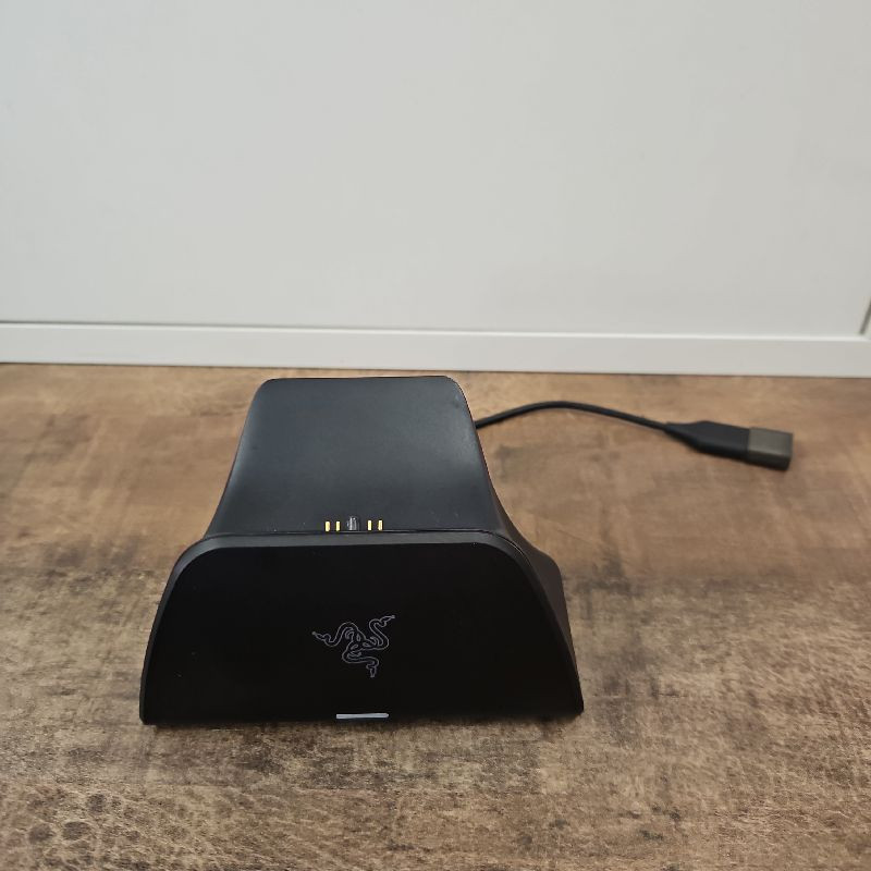 RAZER STAND CHARGING PS5