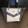 SAC A MAIN GUESS EST 1981 NOIRE ET BEIGE