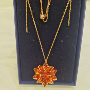 SWAROVSKI COLLIER À PENDENTIF EN CRISTAL