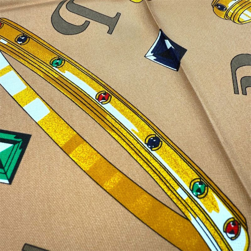 CARRE PIAGET BIJOUX ET PIERRES