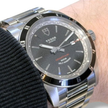 TUDOR GRANTOUR DATE 20500N + BOITE + MAILLONS