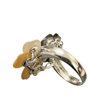 BAGUE OR BLANC 750 2 FLEURS EN NACRE + DMT 8.19GR