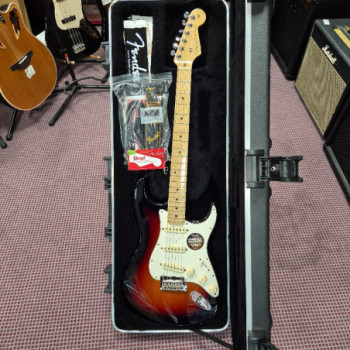 FENDER STRAT AMERICAN MN 3TS SUNBURST USA