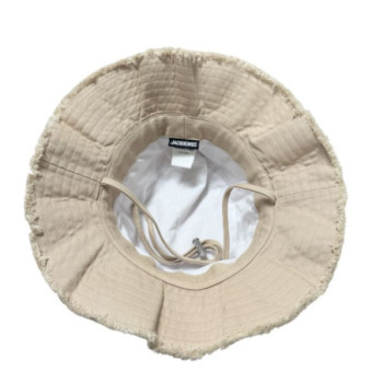 BOB JACQUEMUS BEIGE