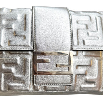 SAC BAGUETTE ARGENTE FENDI