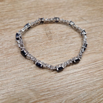 BRACELET EN ARGENT AVEC PIERRE BLEU