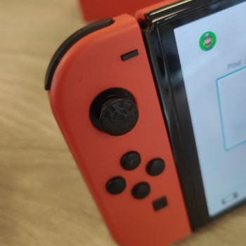 CONSOLE NINTENDO SWITCH OLED ROUGE