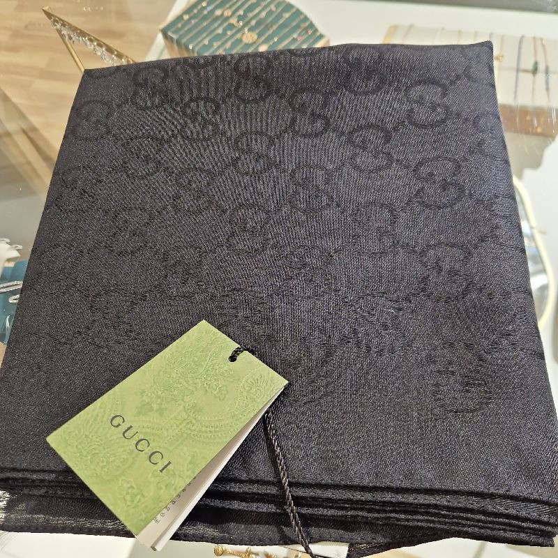 GUCCI ECHARPE GG LAINE ET SOIE NOIRE