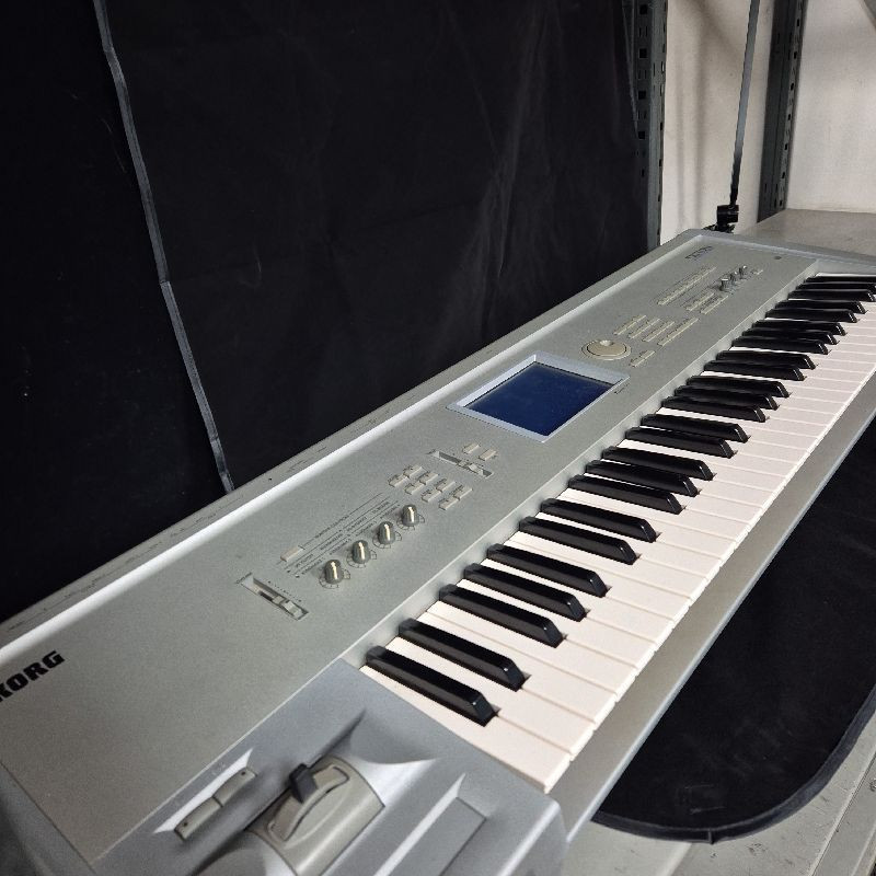 KORG TRITON WORKSTATION SAMPLER + FLYING CASE