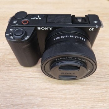 SONY ALPHA ZV-E10 KIT 16 - 50 MM, 24 MPX, APS-C / DX