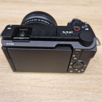 SONY ALPHA ZV-E10 KIT 16 - 50 MM, 24 MPX, APS-C / DX