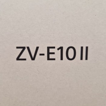 SONY ALPHA ZV-E10 KIT 16 - 50 MM, 24 MPX, APS-C / DX