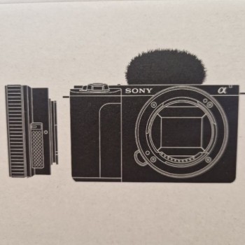 SONY ALPHA ZV-E10 KIT 16 - 50 MM, 24 MPX, APS-C / DX