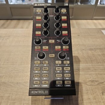 TRAKTOR KONTROL X1