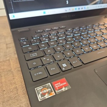 ASUS ROG FLOW X13 16RAM 512GB SSD AMD RADEON GRAPHICS AMD RYZEN 7 6800