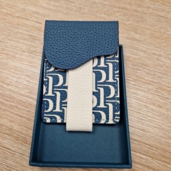 PORTE CARTE AUTOCOLLANT PIAGET VERT BLANC CUIR