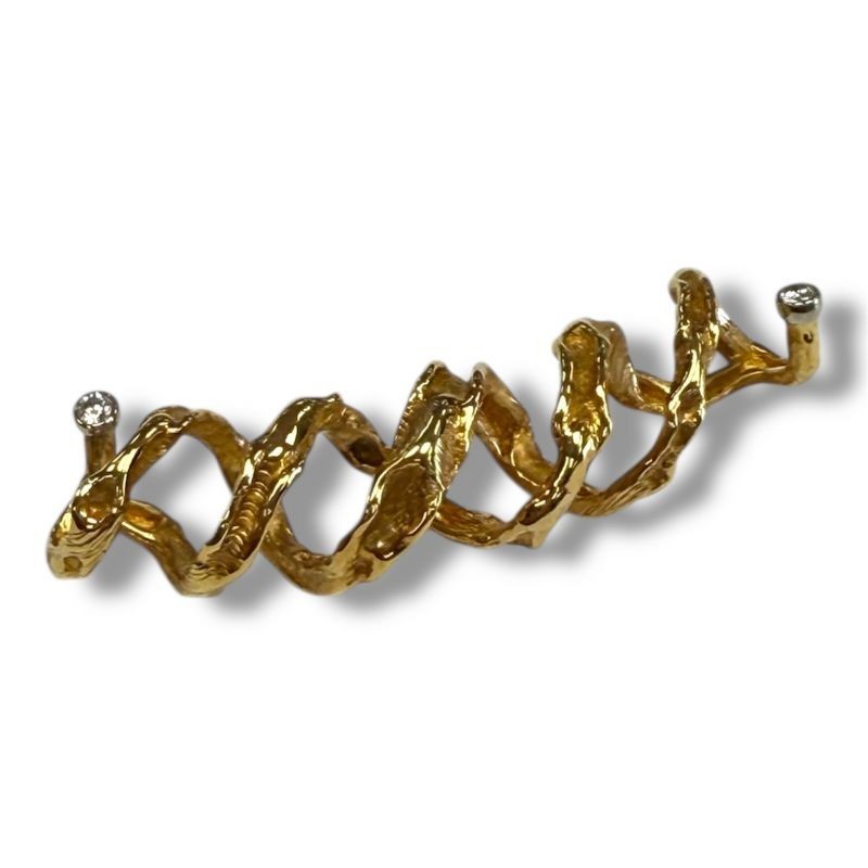 PENDENTIF GILBERT ALBERT OR JAUNE 18 CT DIAMANTS 10.40 GR AVEC 4 CORDONS 5.4 X 1.5 CM