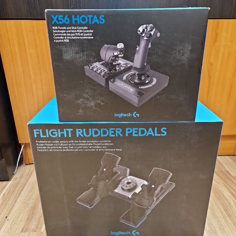 ENSEMBLE LOGITECH RUDDER PEDAL + G SAITEK PRO FLIGHT X56 RHINO HOTAS